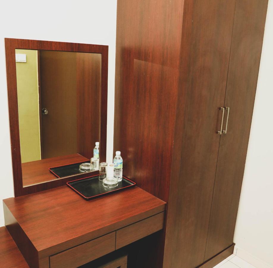 Bayu View Hotel Klang Bagian luar foto